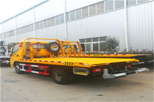 西工区附近拖车救援搭电