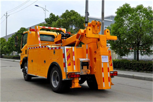 西工区高速路拖车费